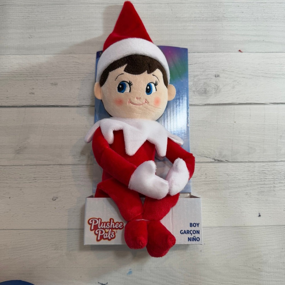 Elf on the Shelf Plushee Pals Snuggler Plush Scout‎ Elf Boy light skin NEW